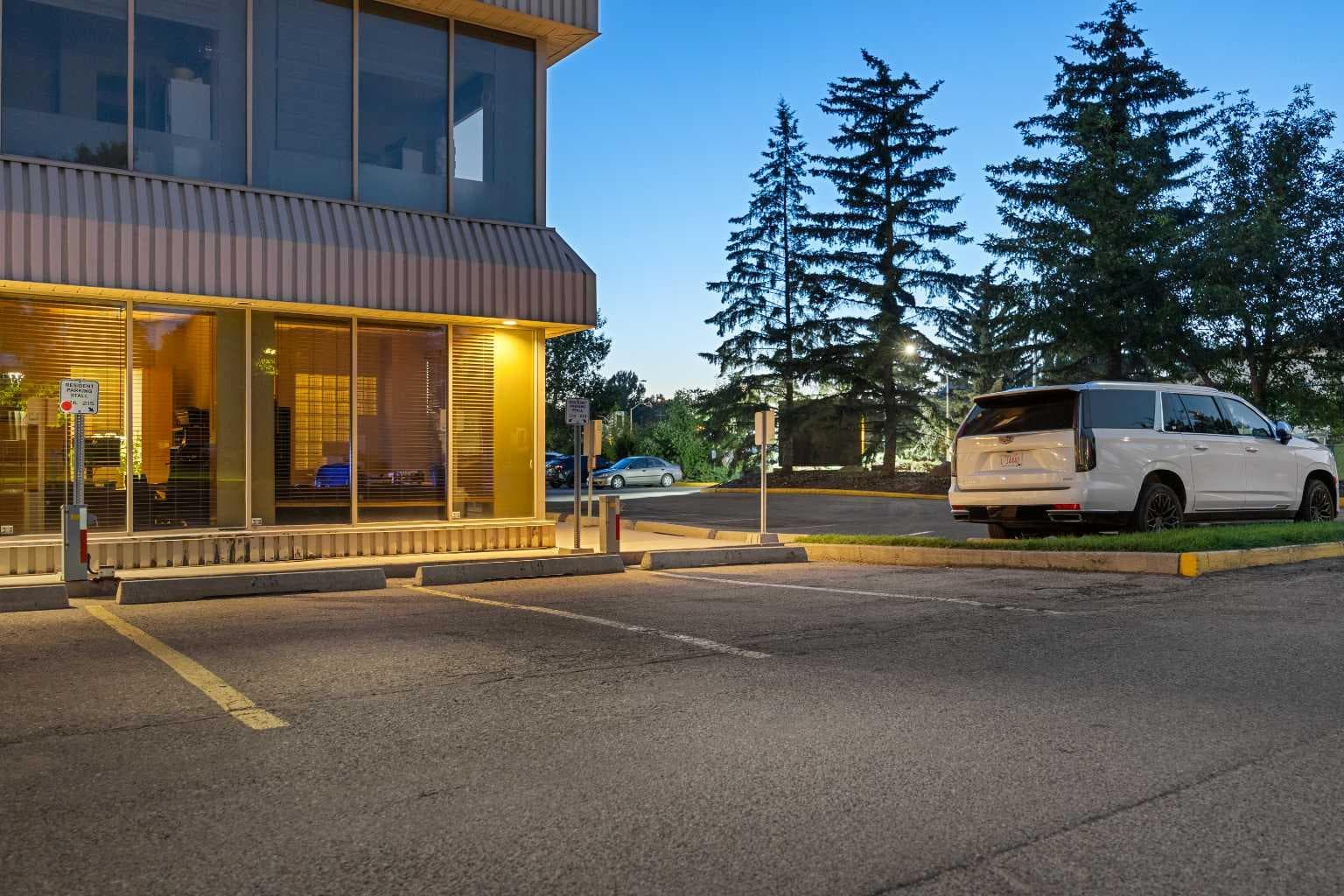 204, 4603 Varsity Drive NW