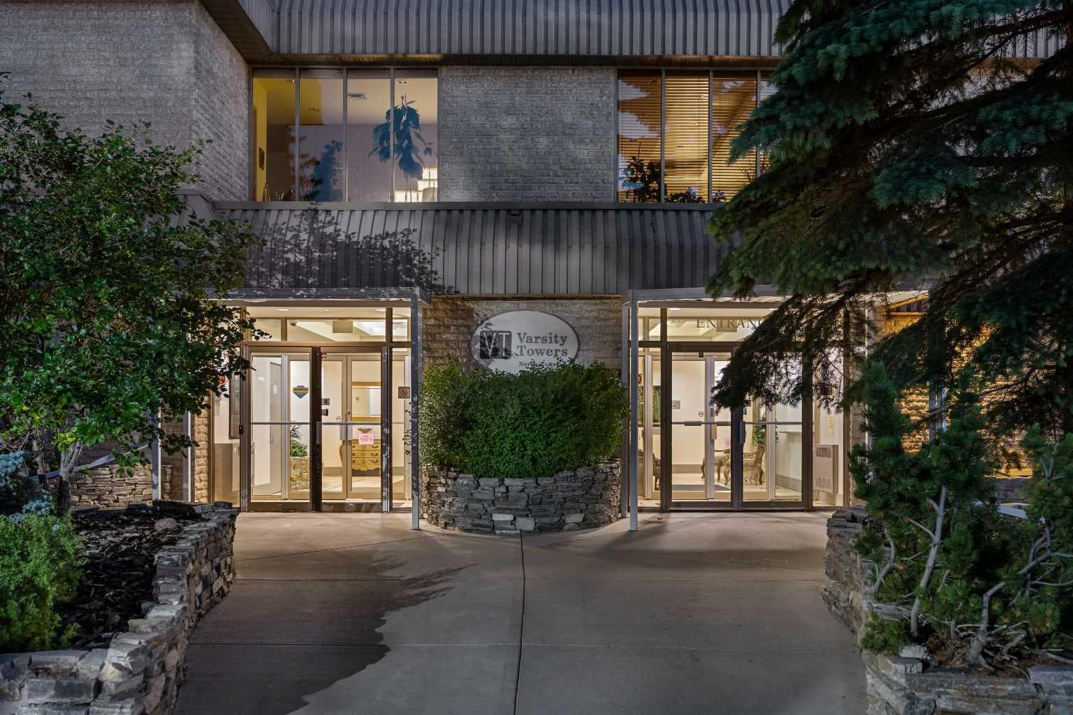 204, 4603 Varsity Drive NW