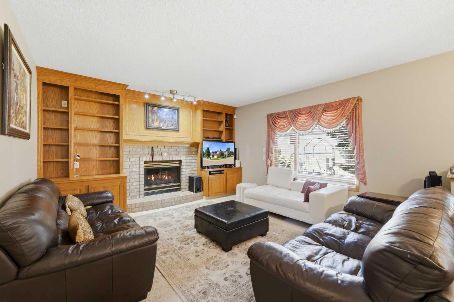 71 Woodpark Close SW