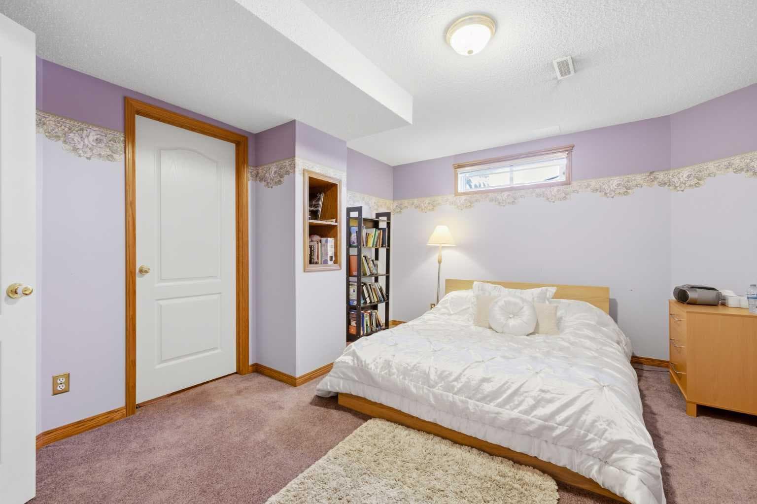 71 Woodpark Close SW