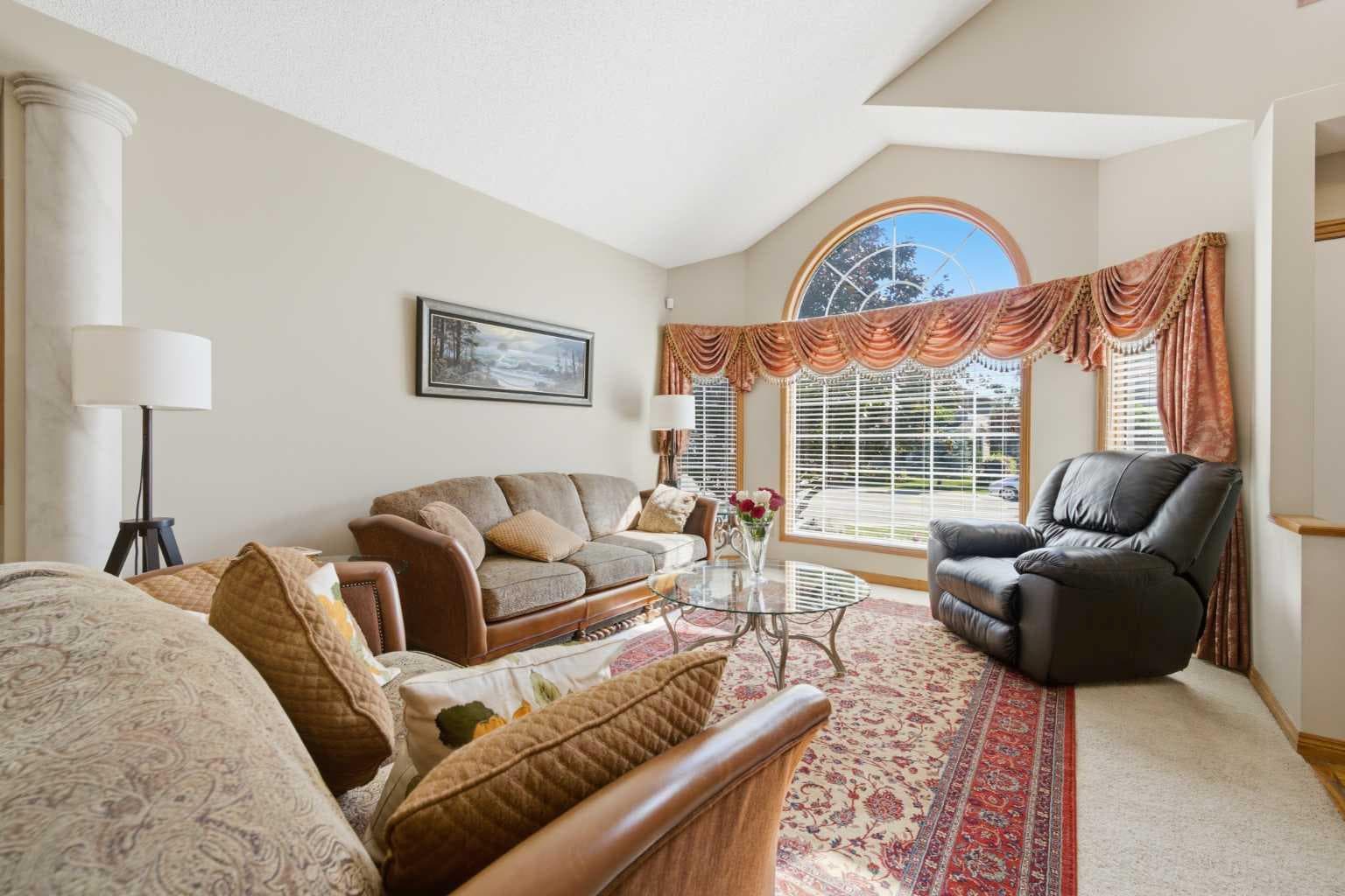 71 Woodpark Close SW