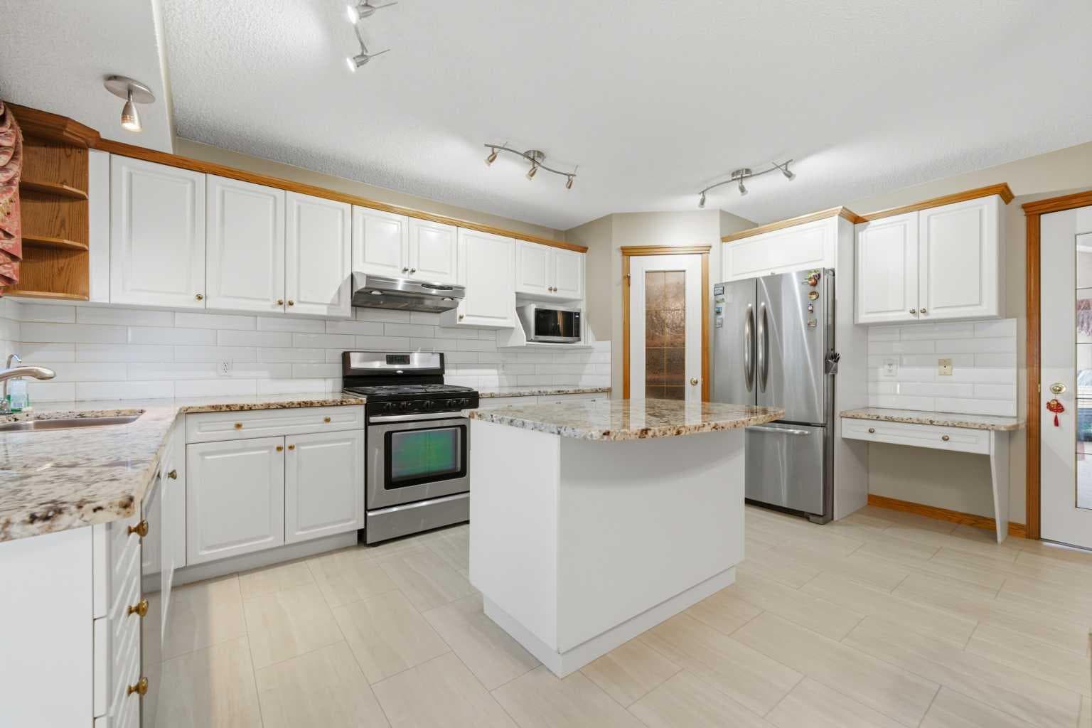 71 Woodpark Close SW