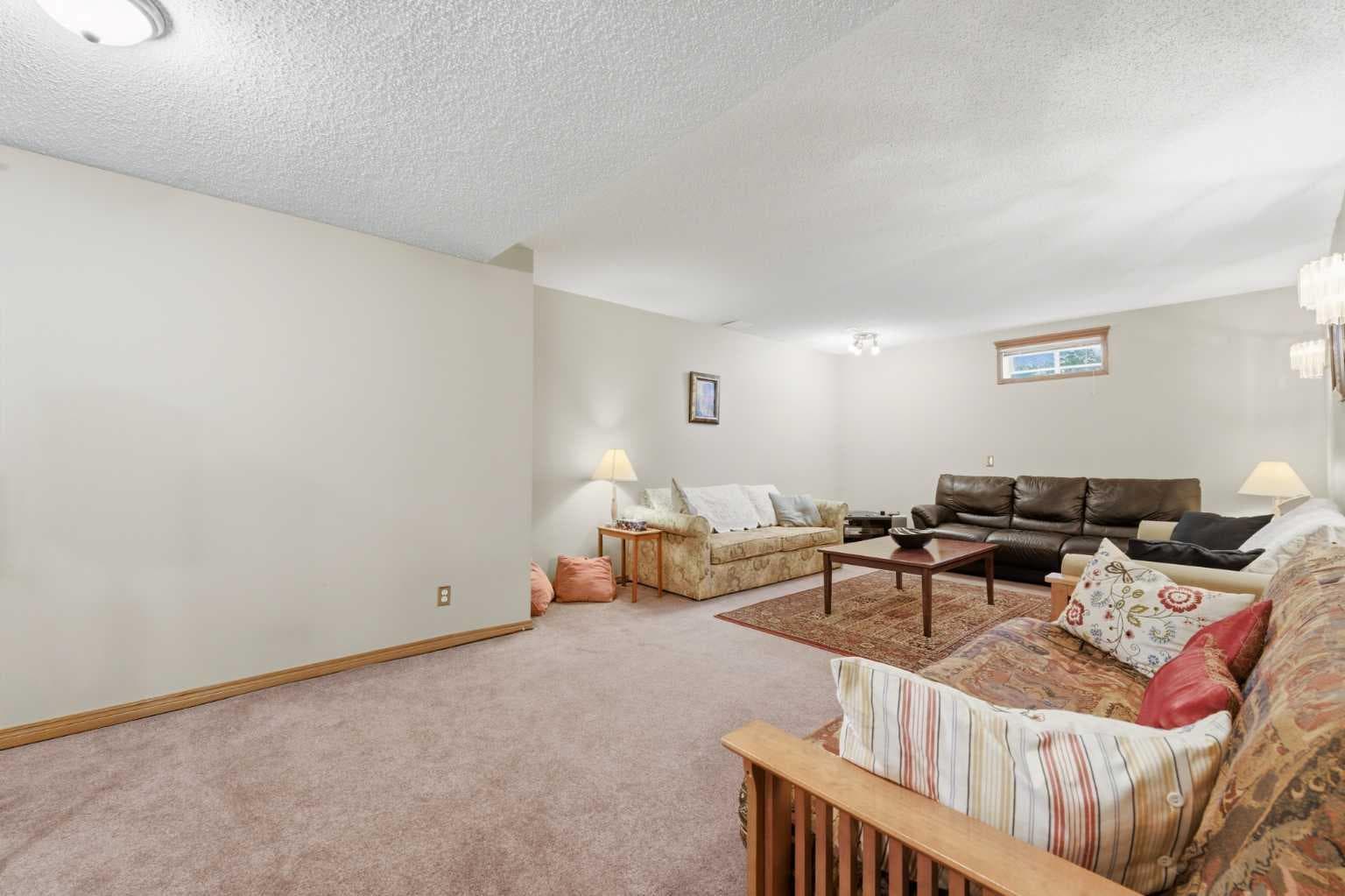 71 Woodpark Close SW