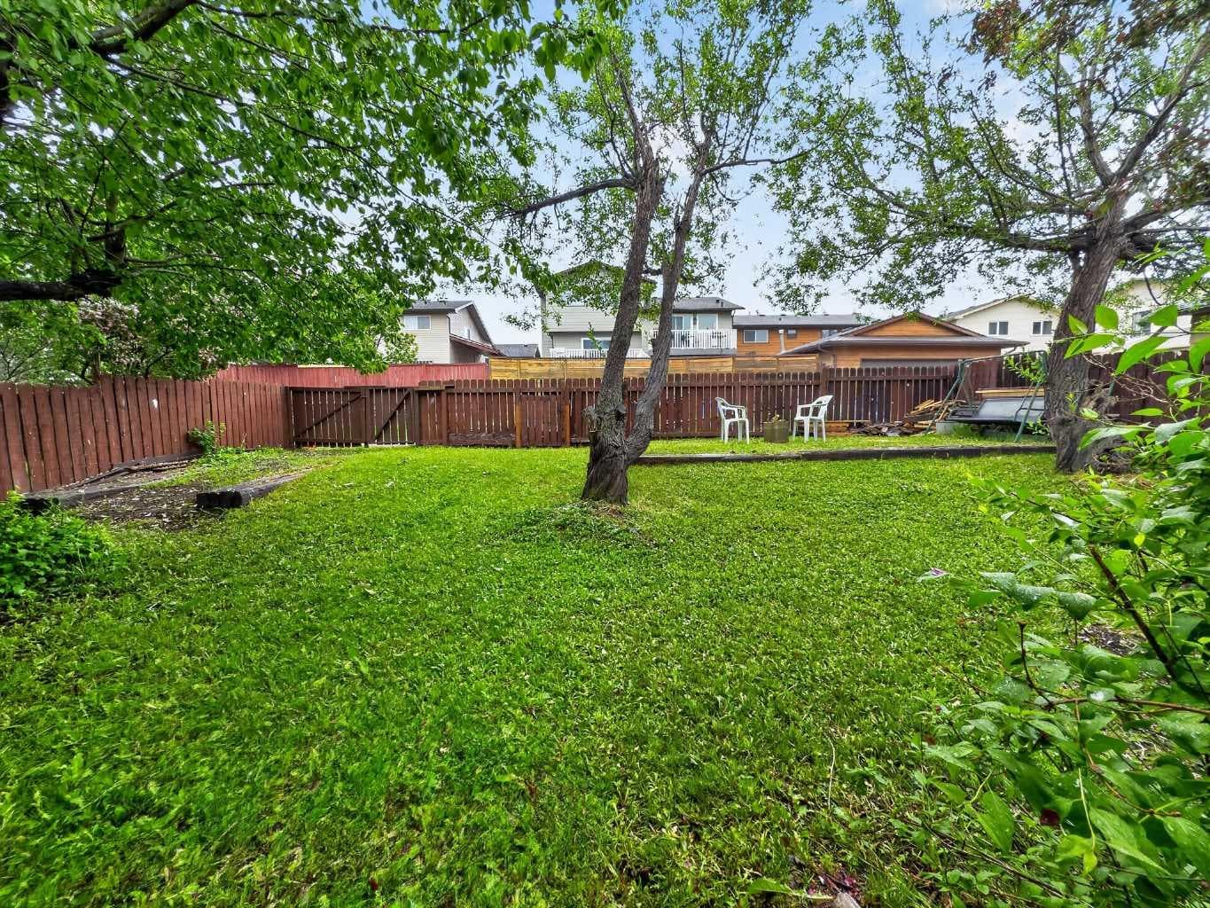 1091 Berkley Drive NW