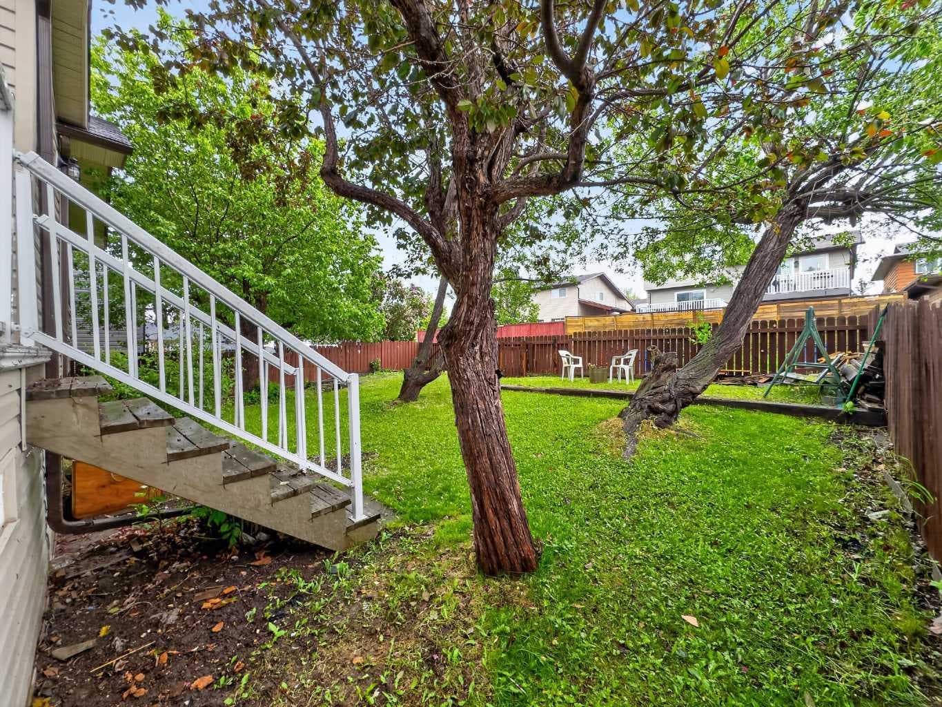 1091 Berkley Drive NW