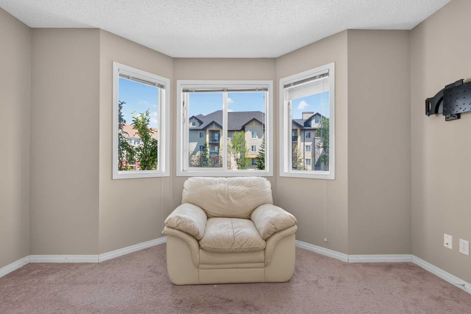 118 Royal Birch Villas NW
