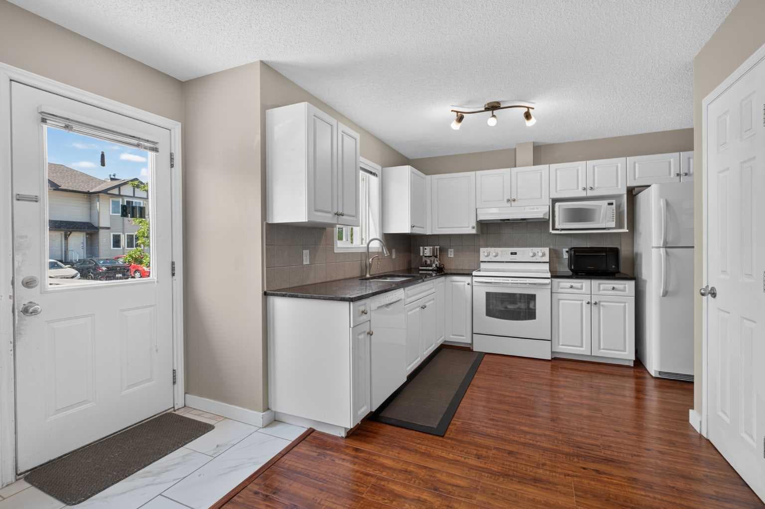 118 Royal Birch Villas NW