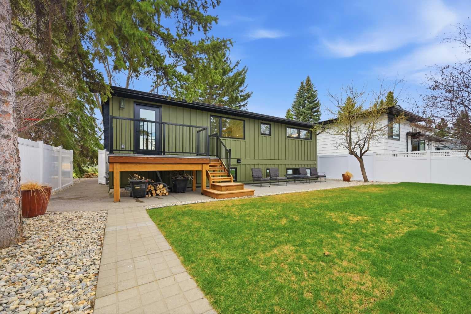 1132 Lake Sylvan Place SE