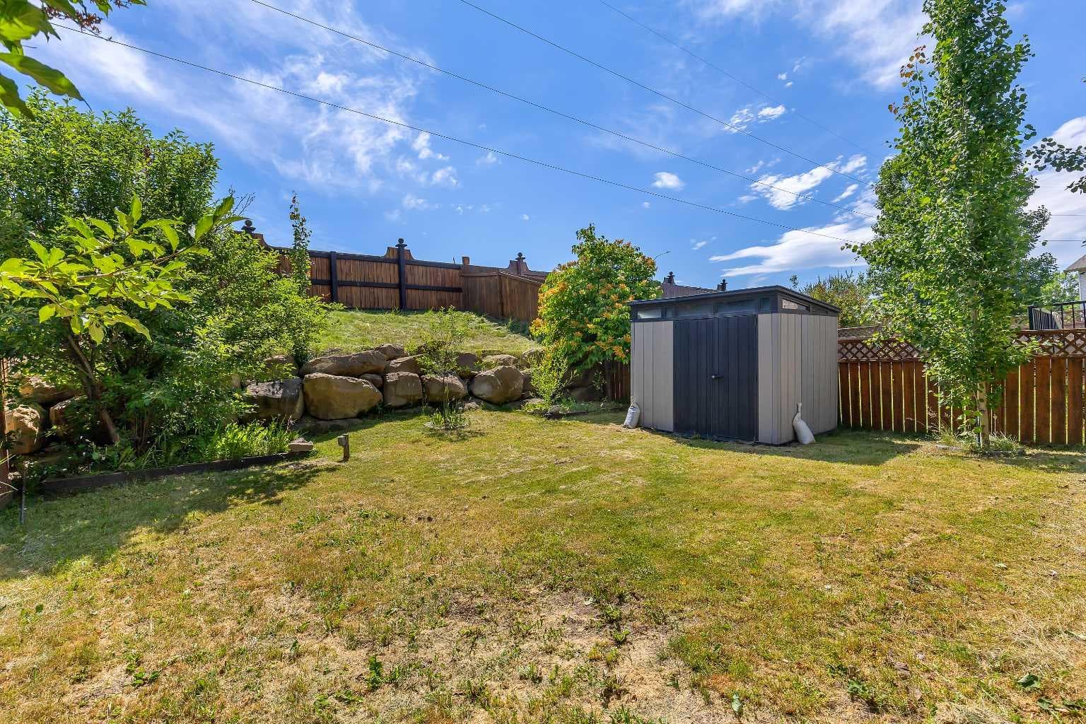 167 Valley Crest Close NW