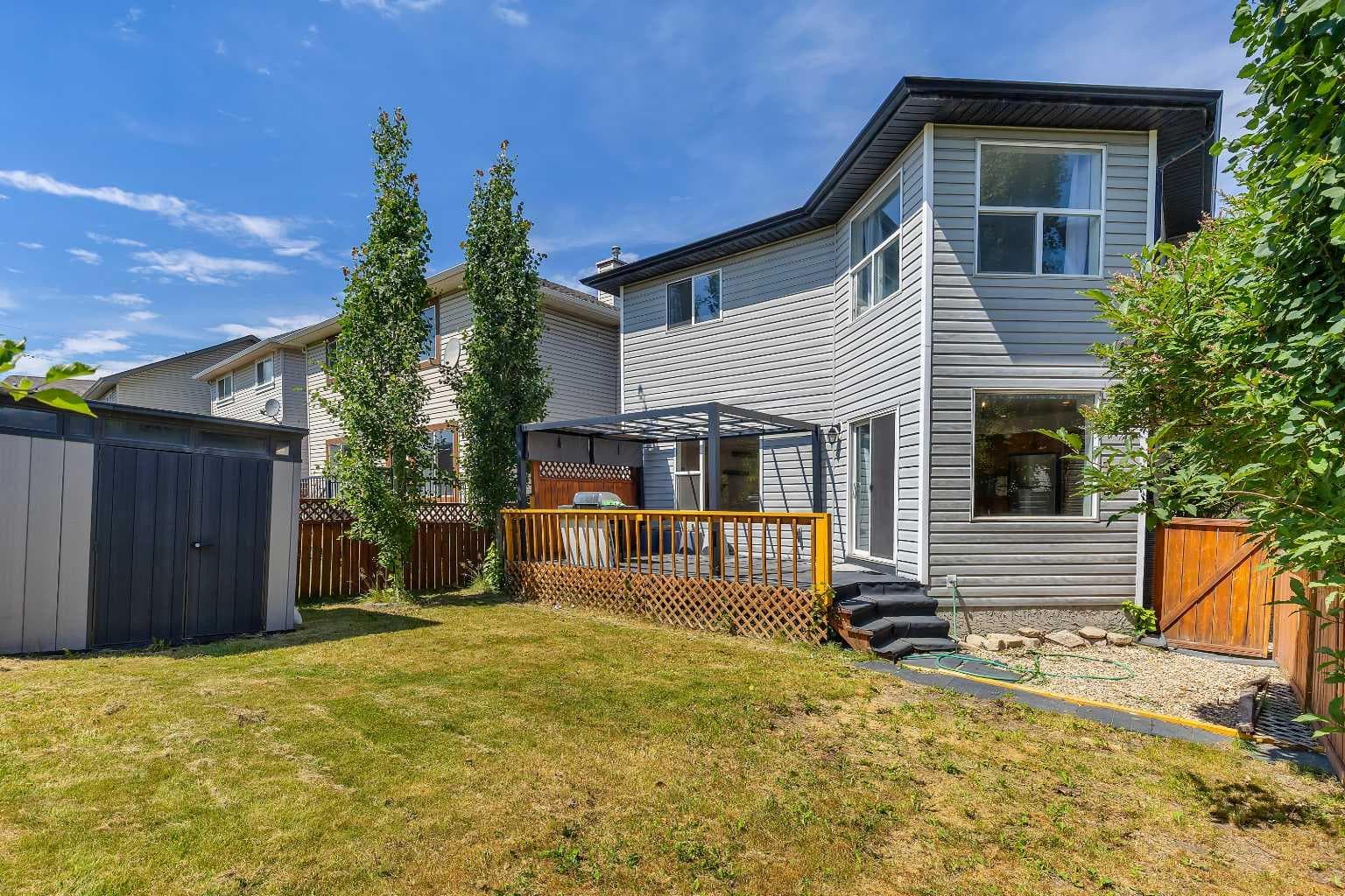 167 Valley Crest Close NW