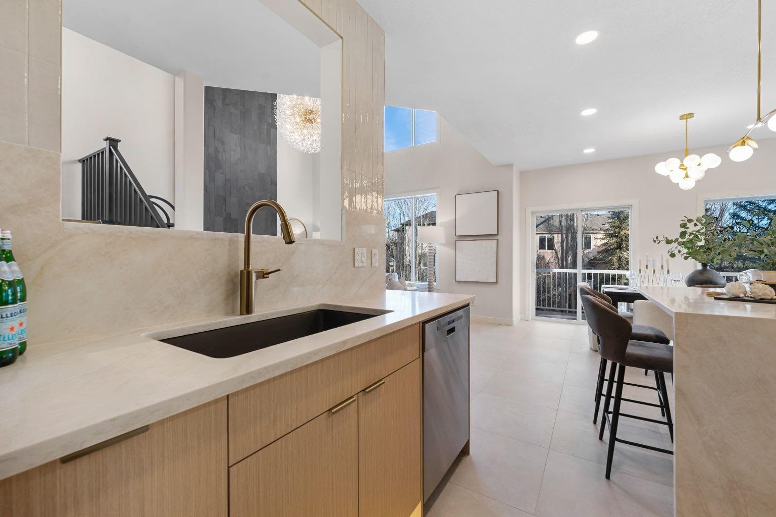 125 Discovery Place SW