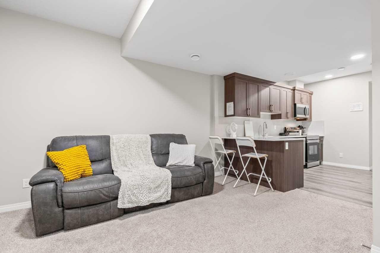 109 Mallard Grove SE