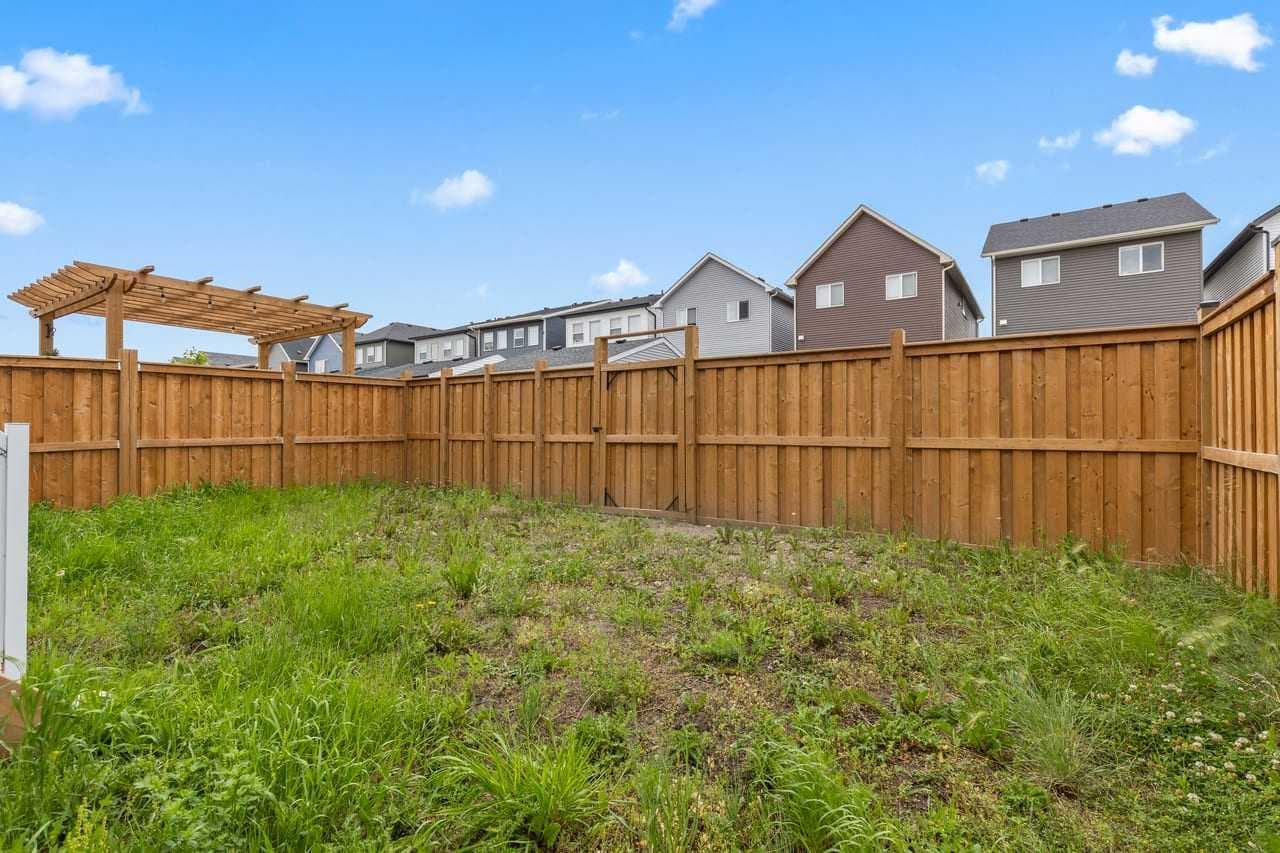 109 Mallard Grove SE