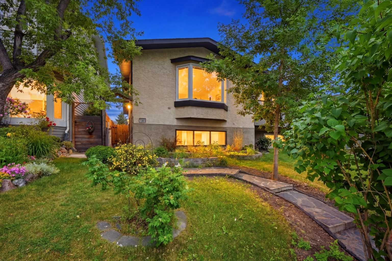 1004 Mckinnon Drive NE