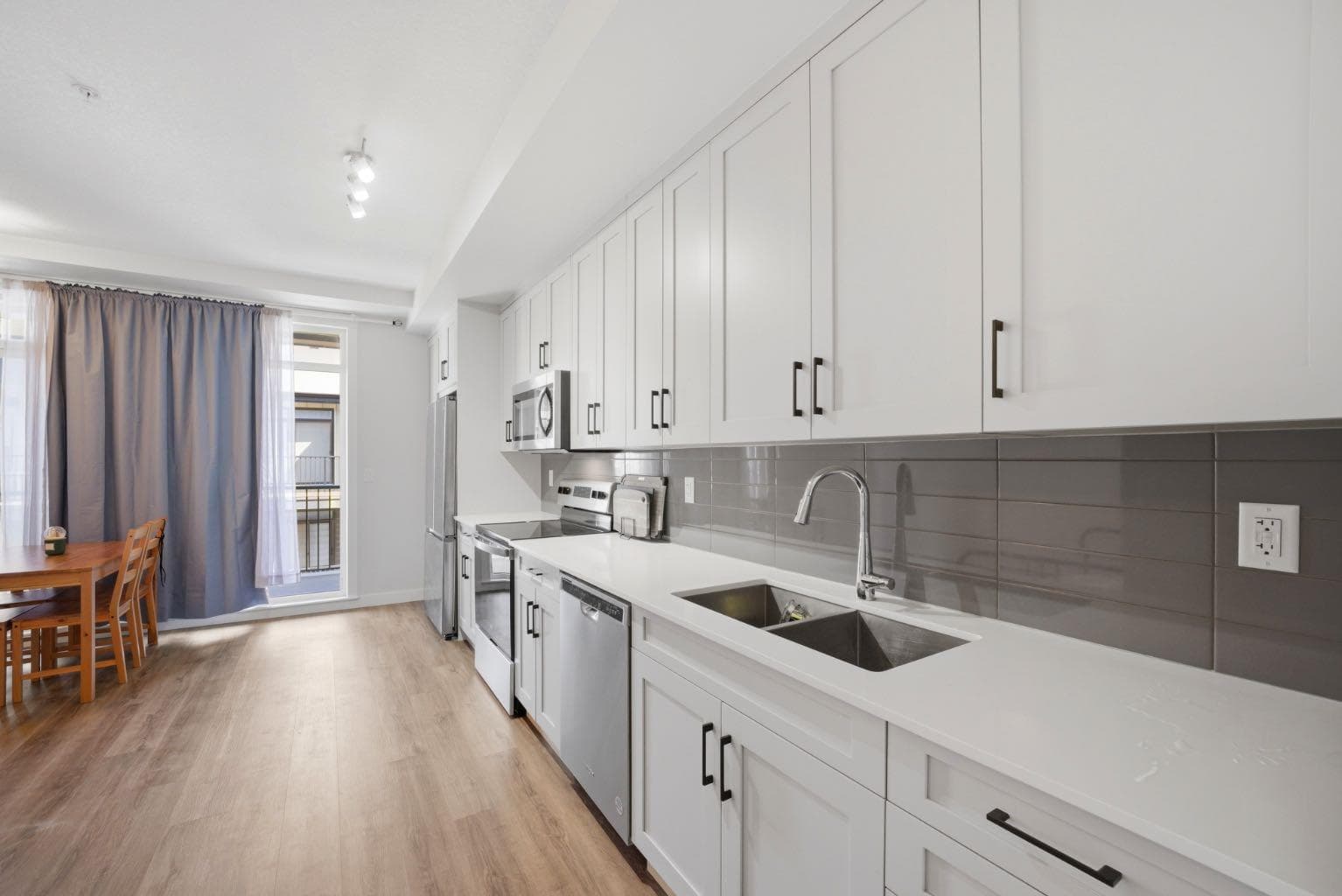 315, 10 Sage Hill  NW