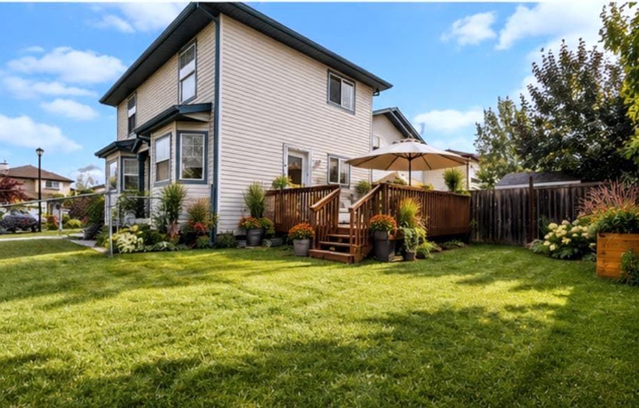 16 Canoe Close SW
