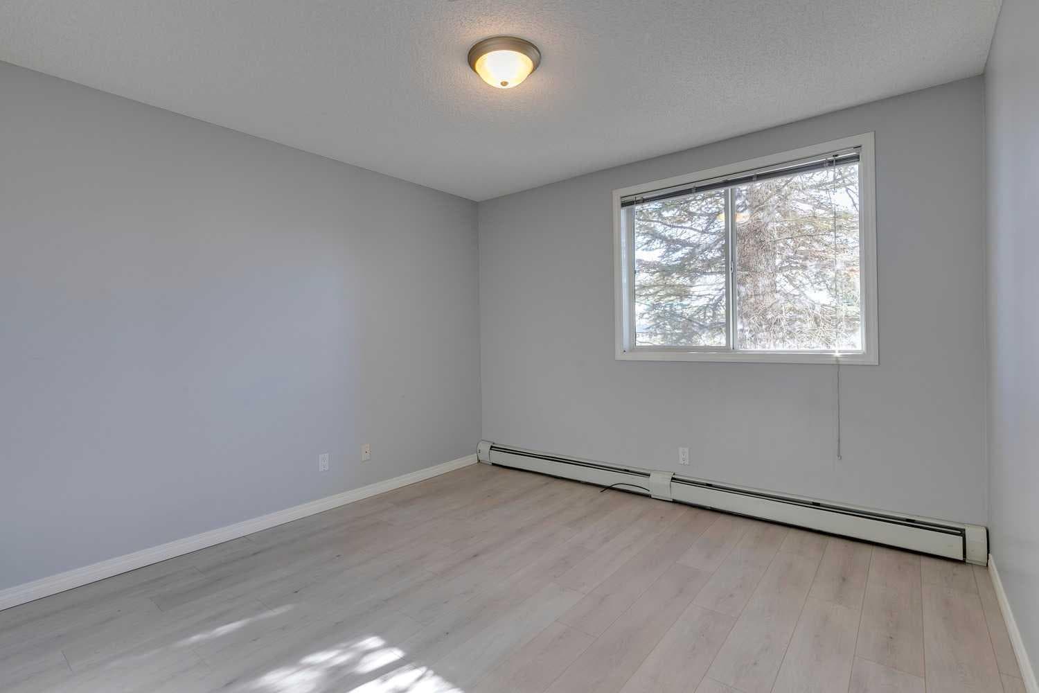 119, 2022 Canyon Meadows Drive SE