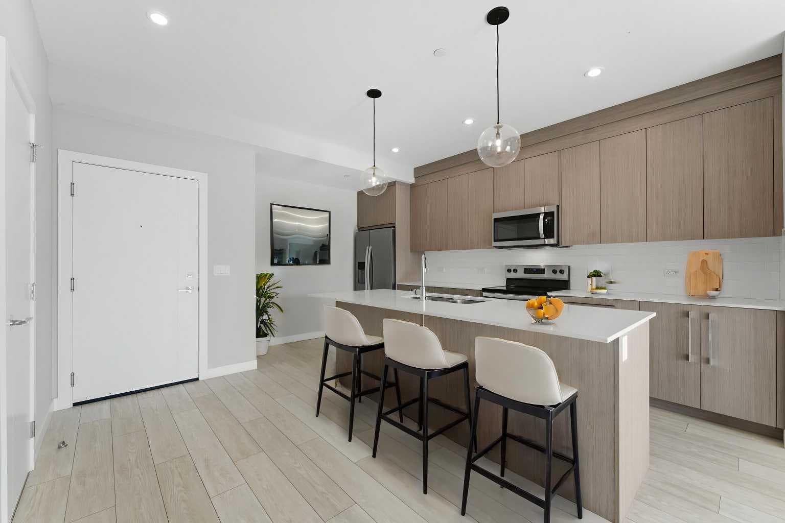 2301, 60 Skyview Ranch Road NE