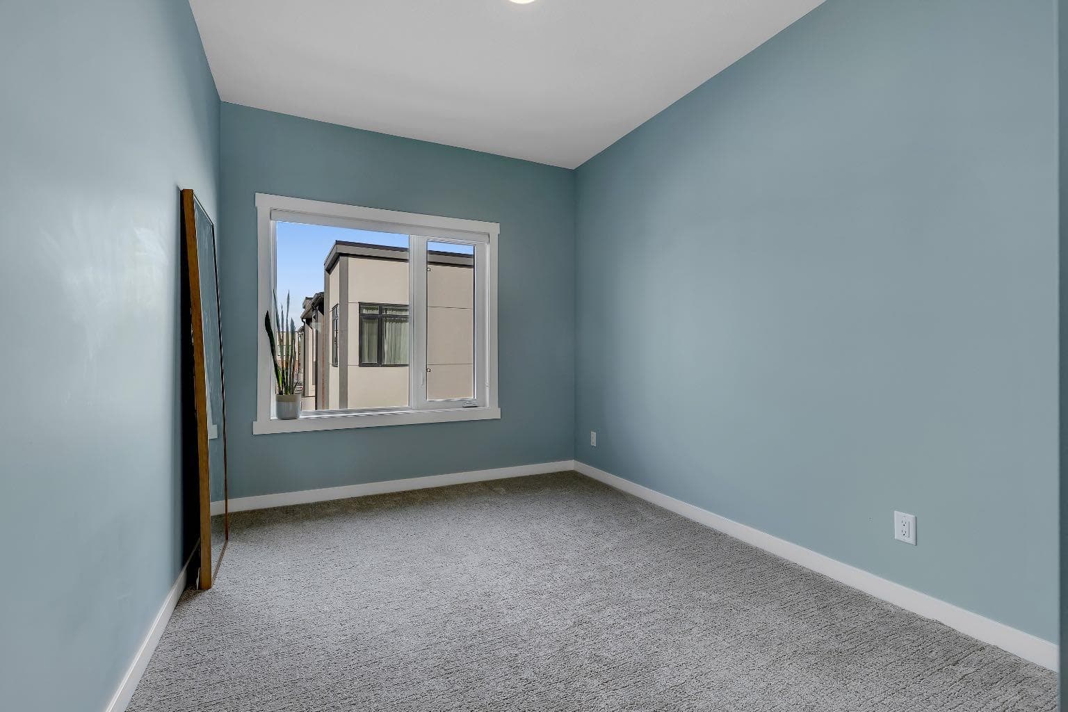 171 Greenbriar Place NW