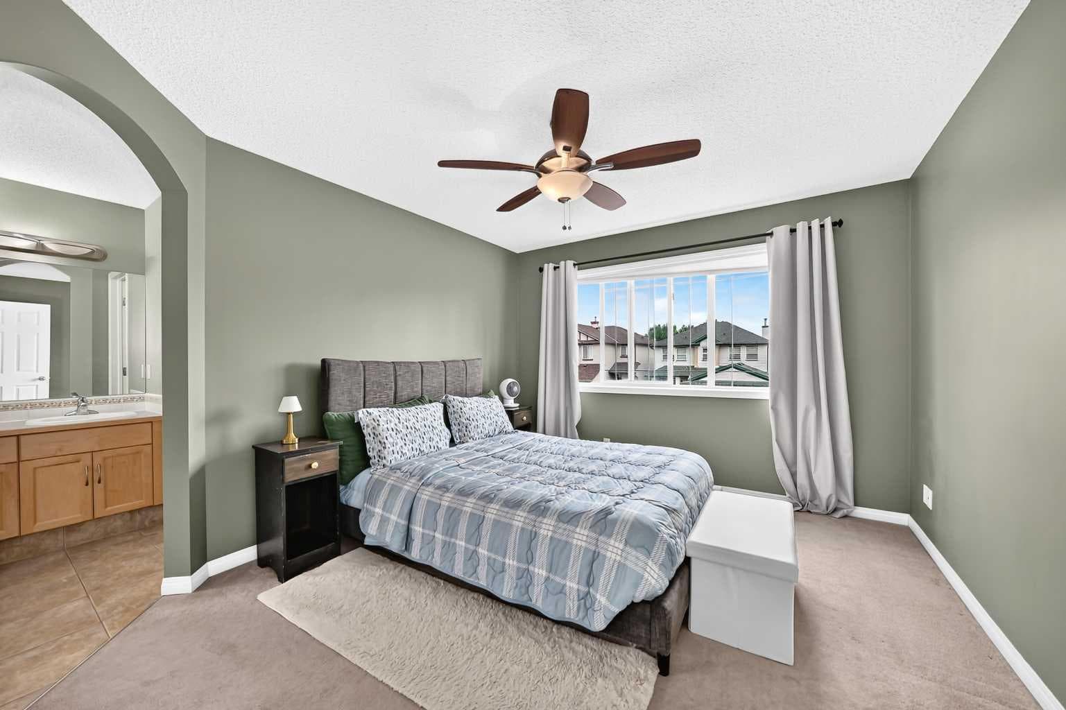 53 Everhollow Park SW