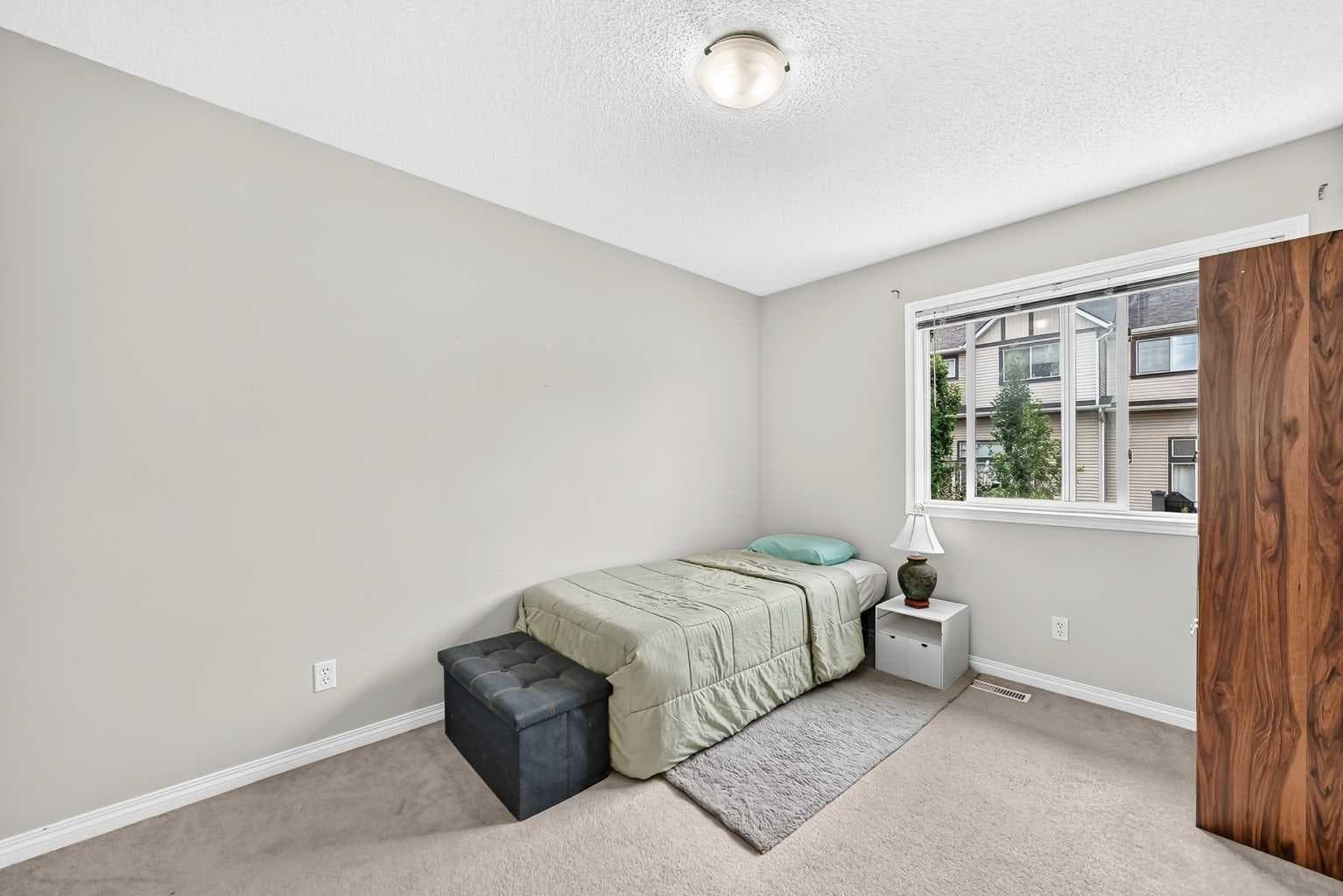 53 Everhollow Park SW