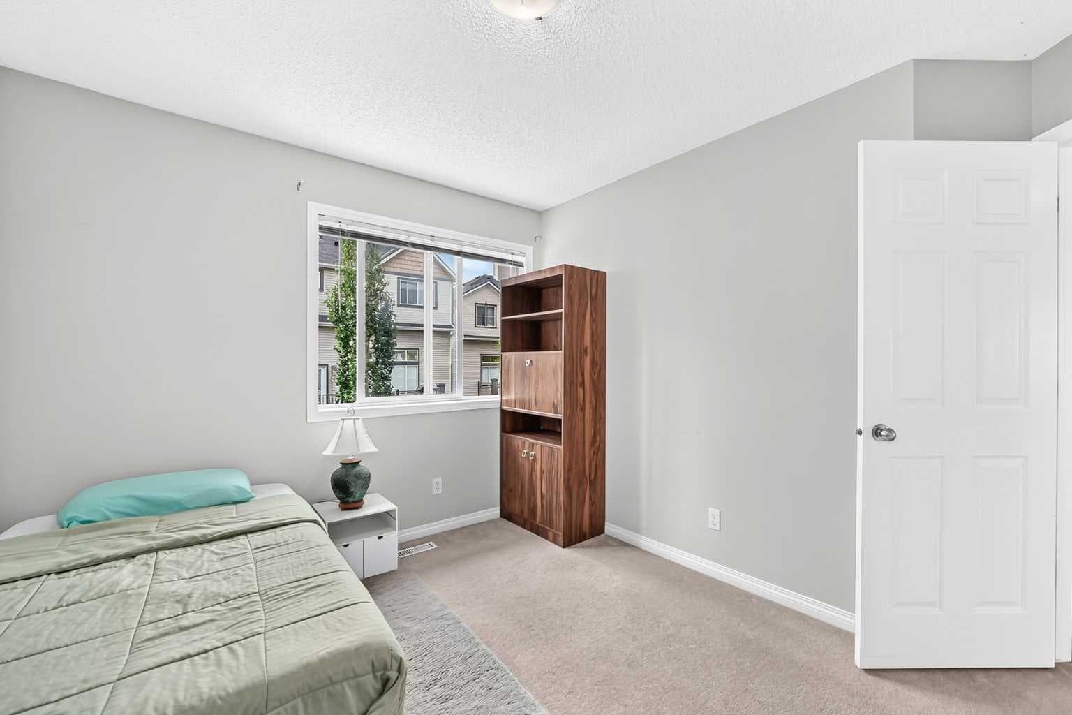53 Everhollow Park SW