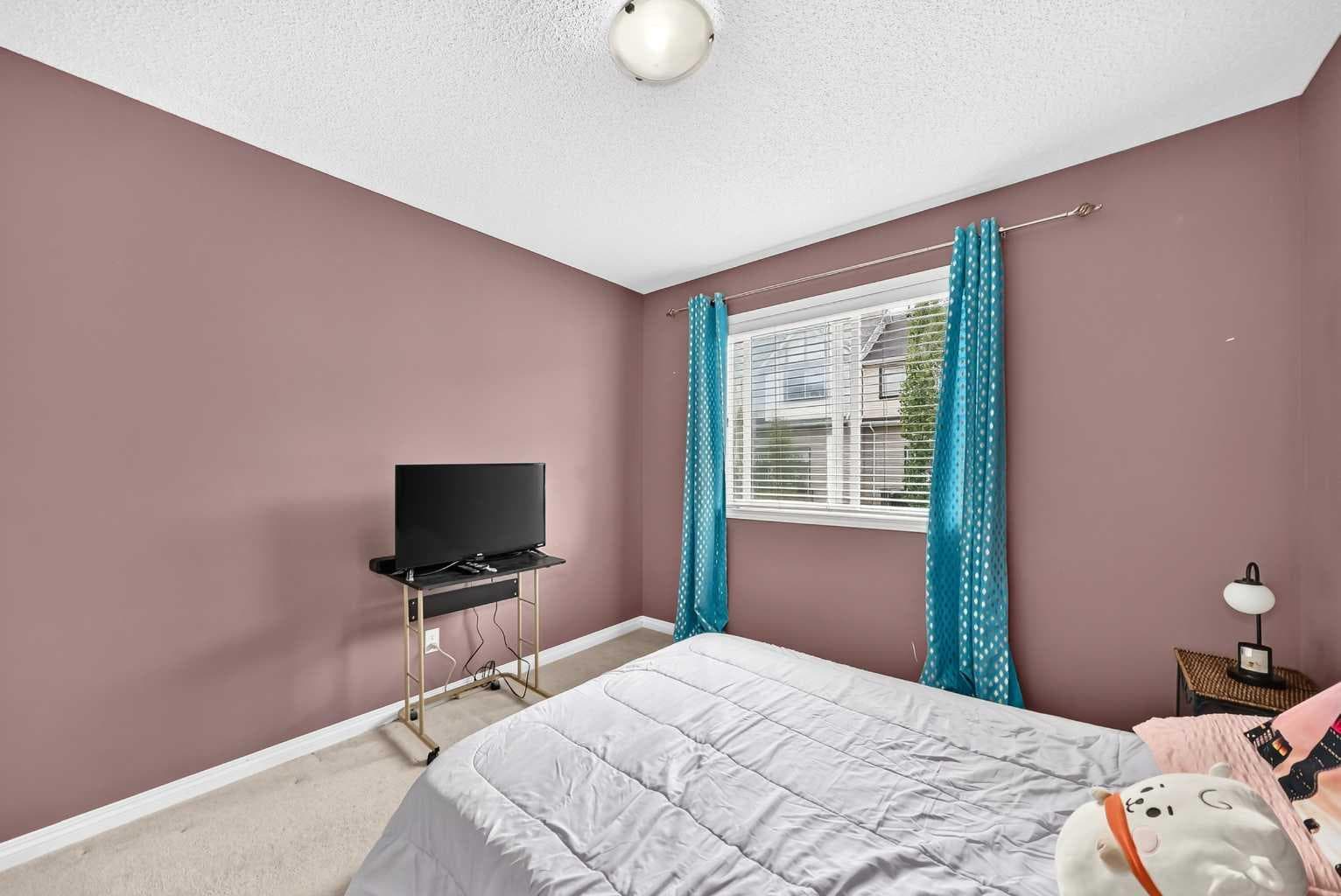 53 Everhollow Park SW