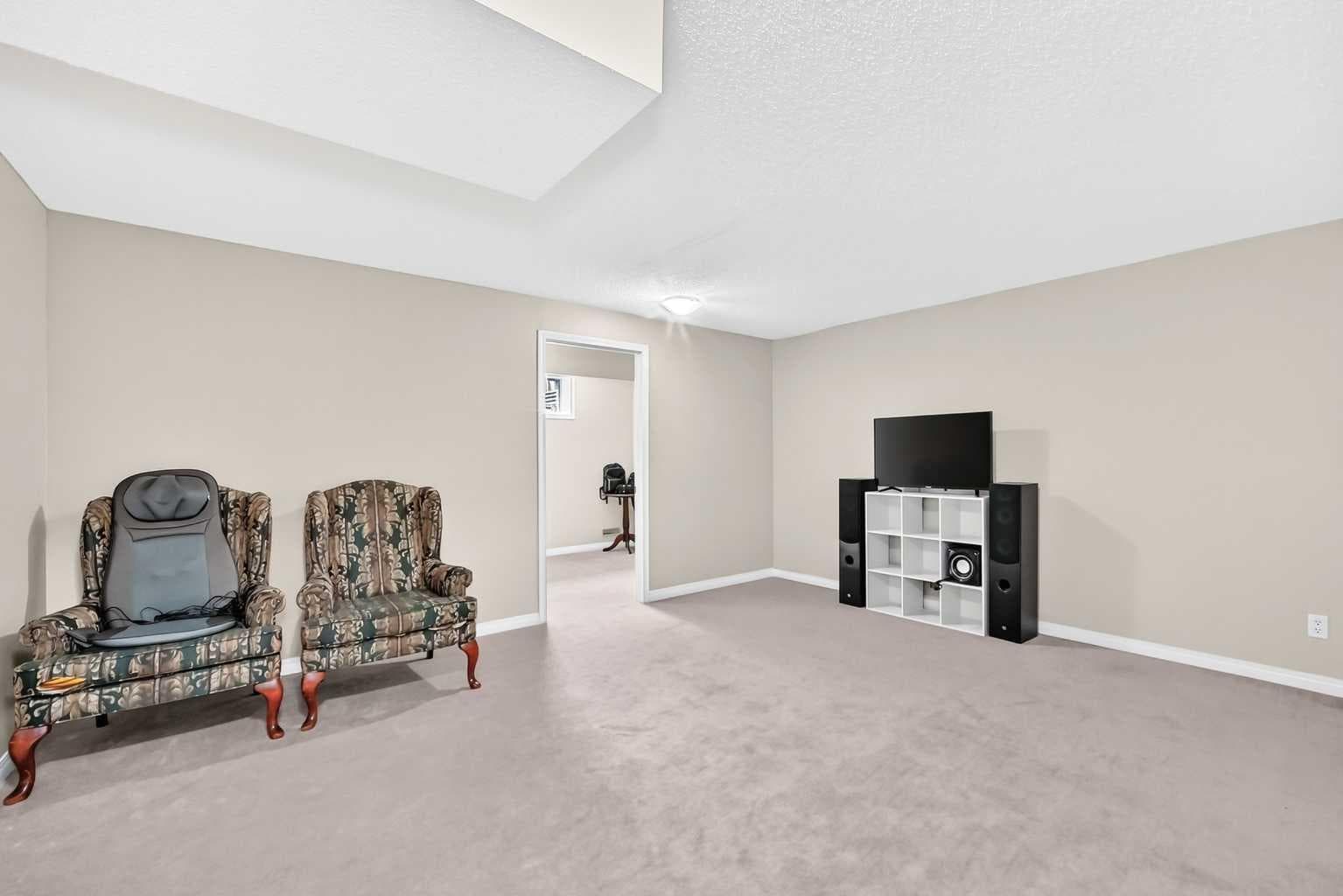 53 Everhollow Park SW