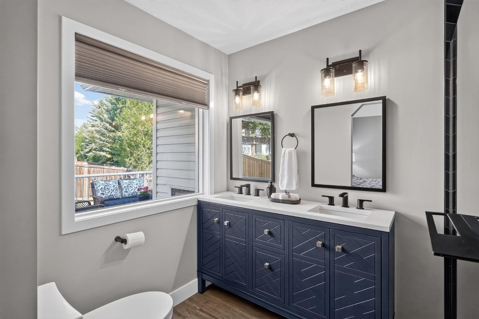 107 Edgevalley Close NW