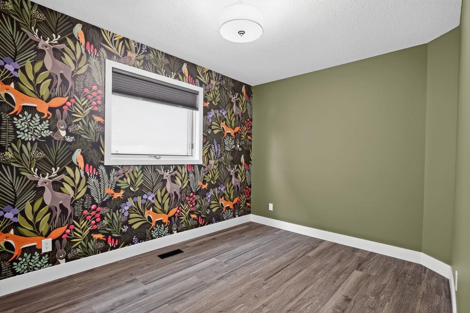 107 Edgevalley Close NW