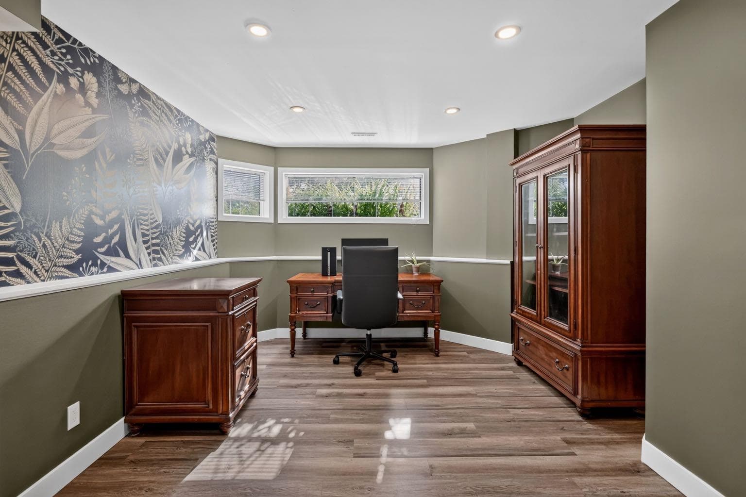 107 Edgevalley Close NW