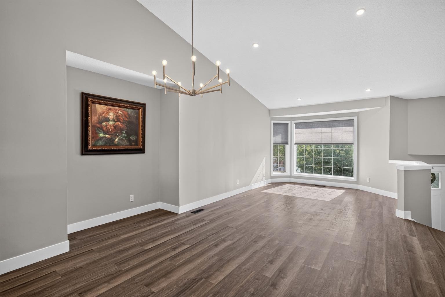 107 Edgevalley Close NW