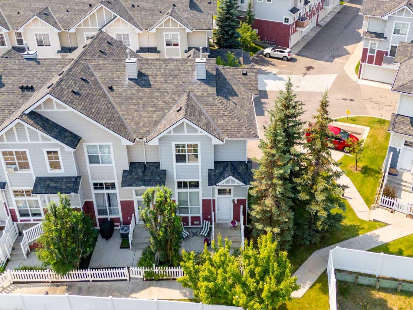 3032 New Brighton Gardens SE