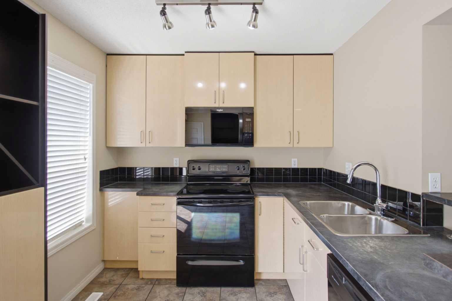 3032 New Brighton Gardens SE