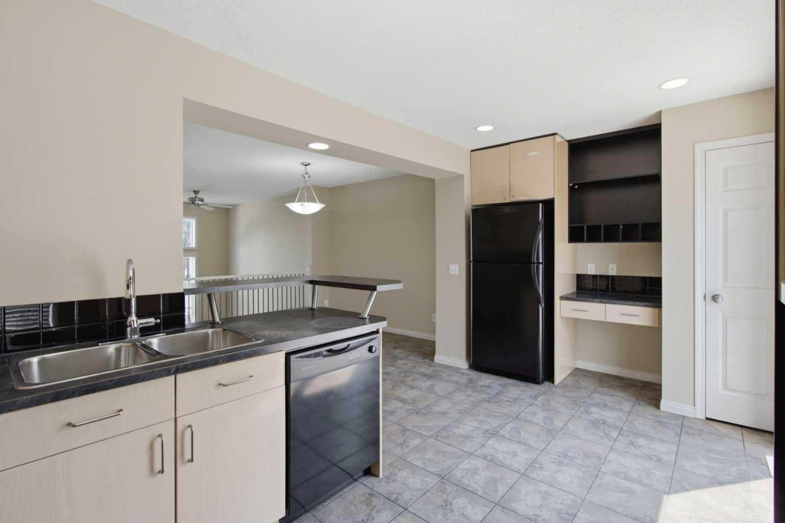 3032 New Brighton Gardens SE