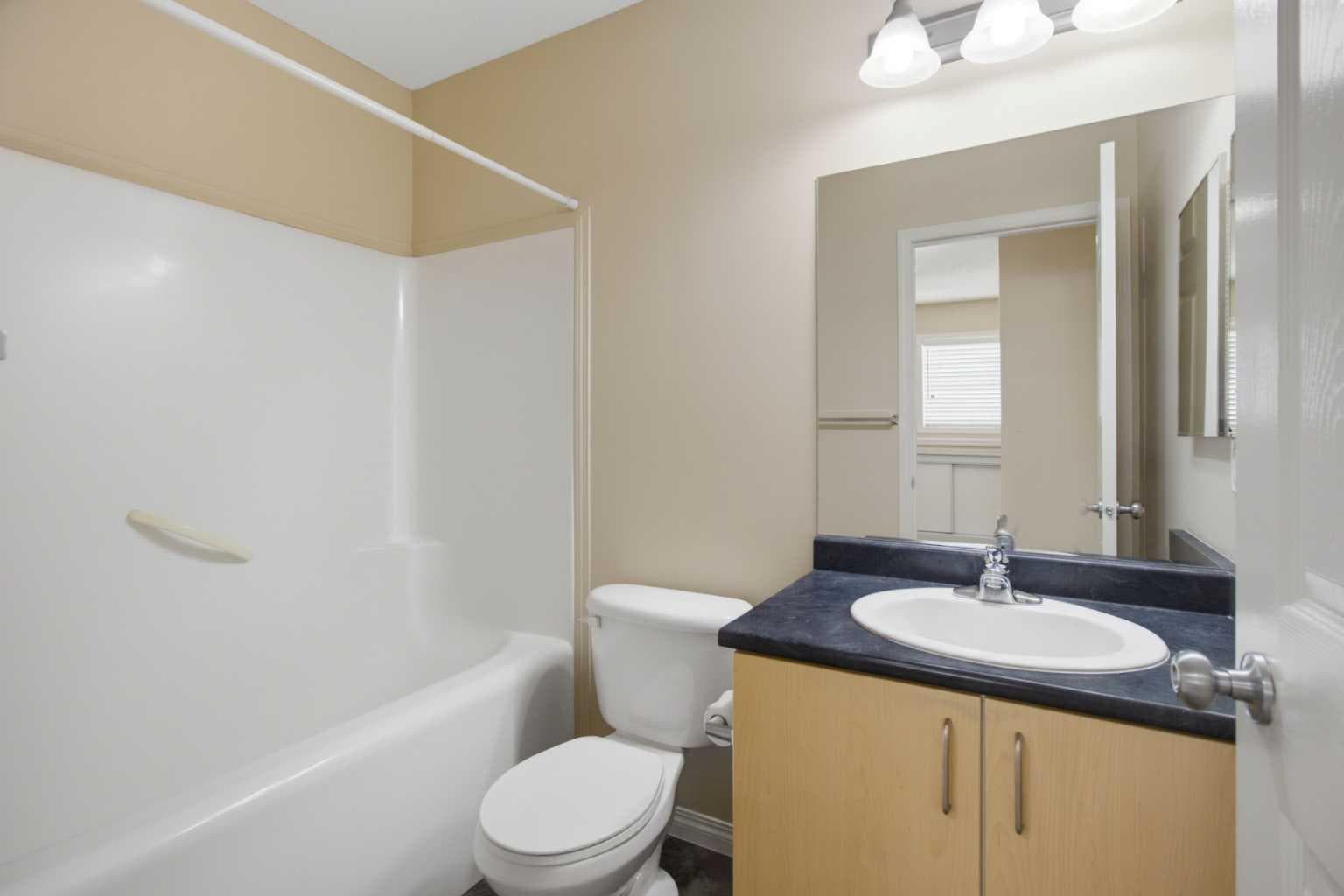 3032 New Brighton Gardens SE