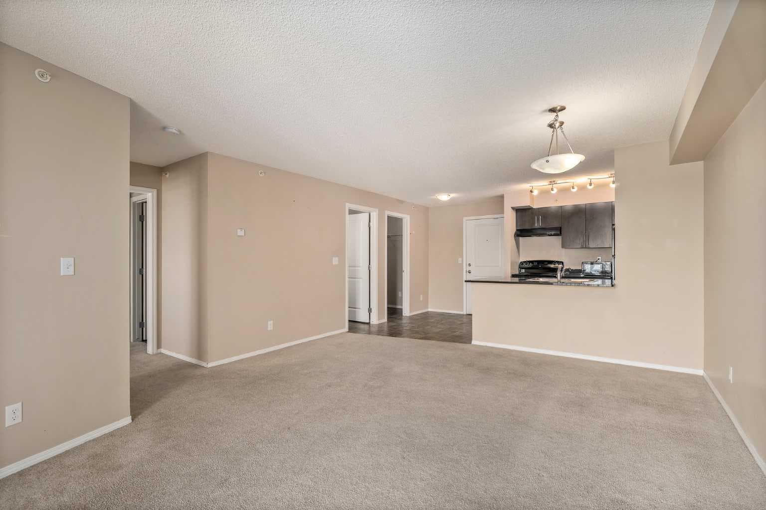 404, 195 Kincora Glen Road NW