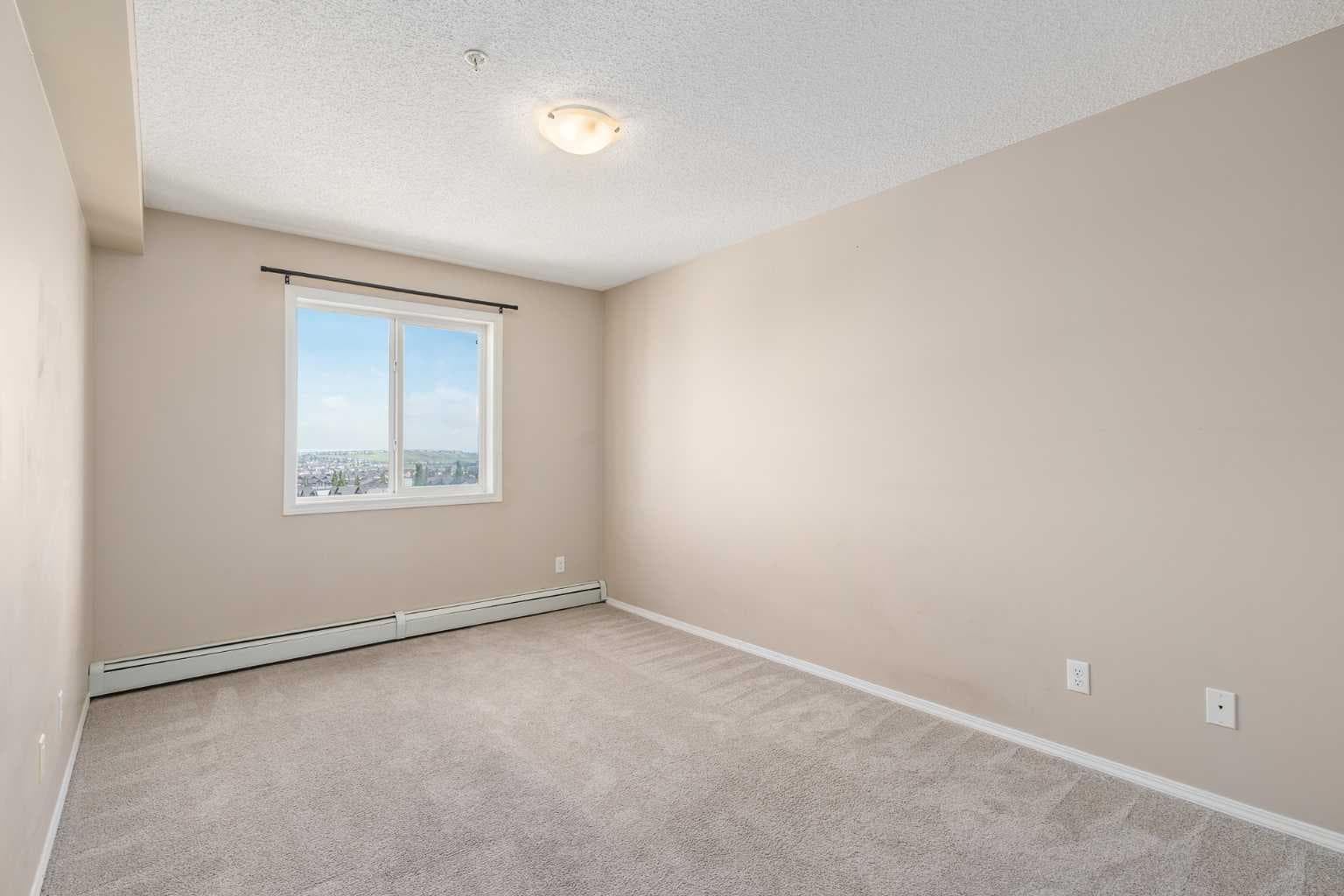 404, 195 Kincora Glen Road NW