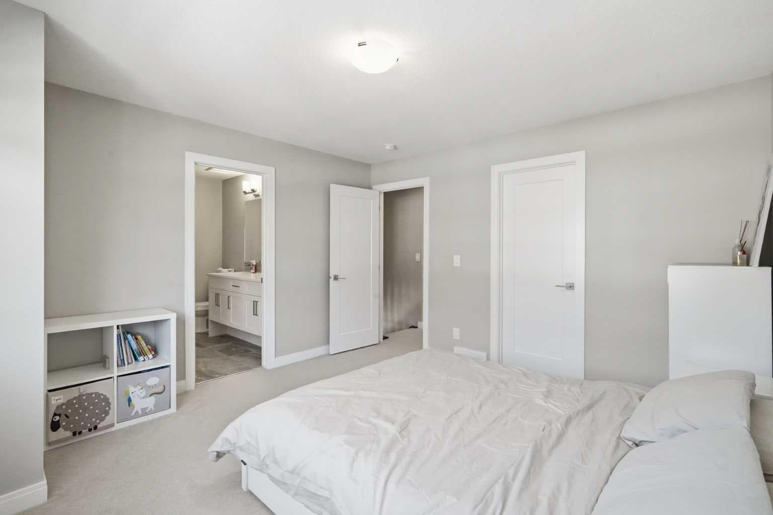 312 Wentworth Row SW