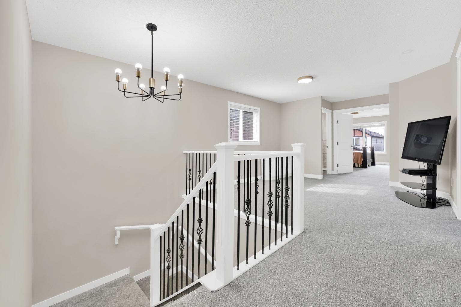 360 Saddlemont Boulevard NE