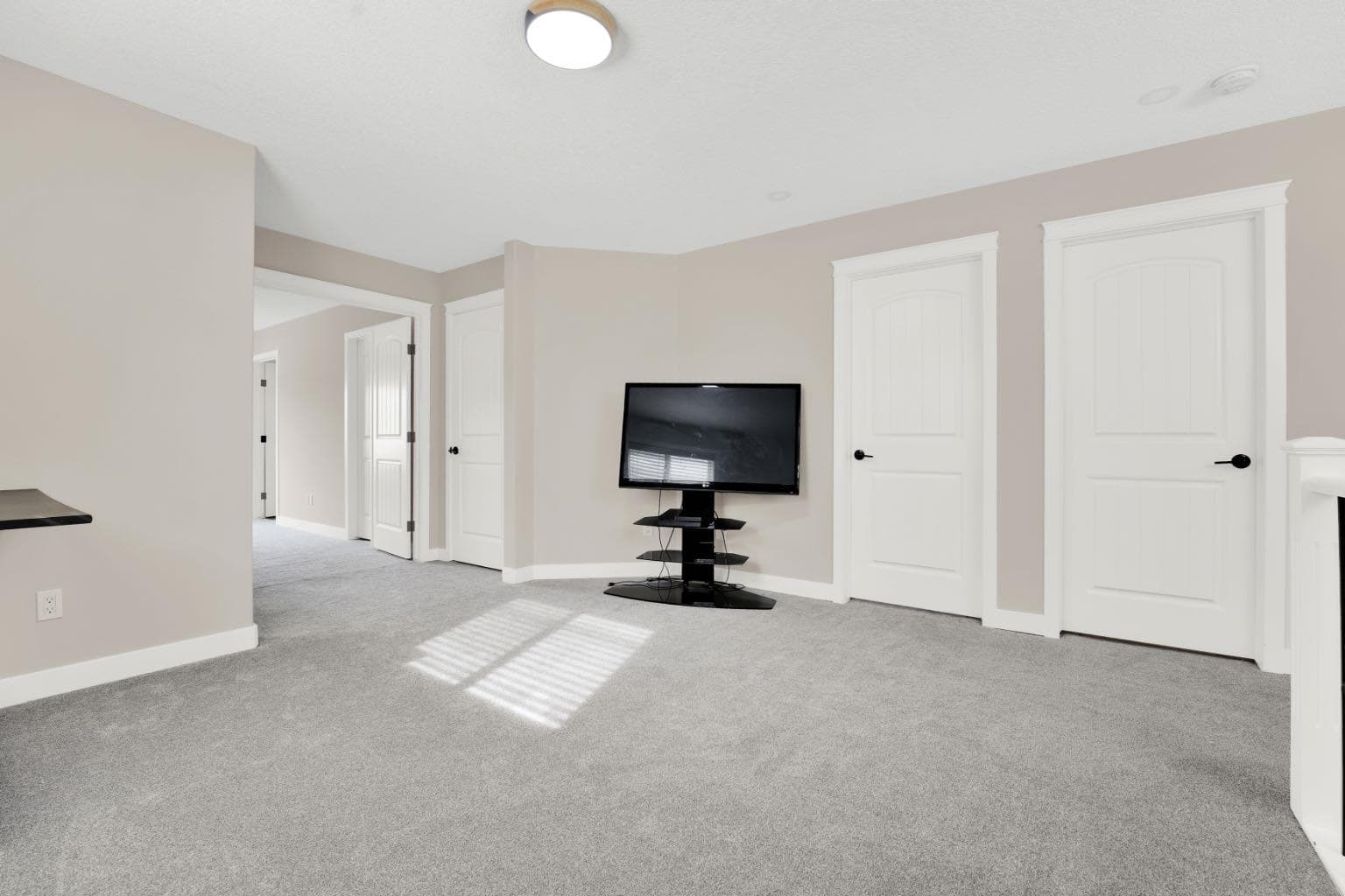 360 Saddlemont Boulevard NE