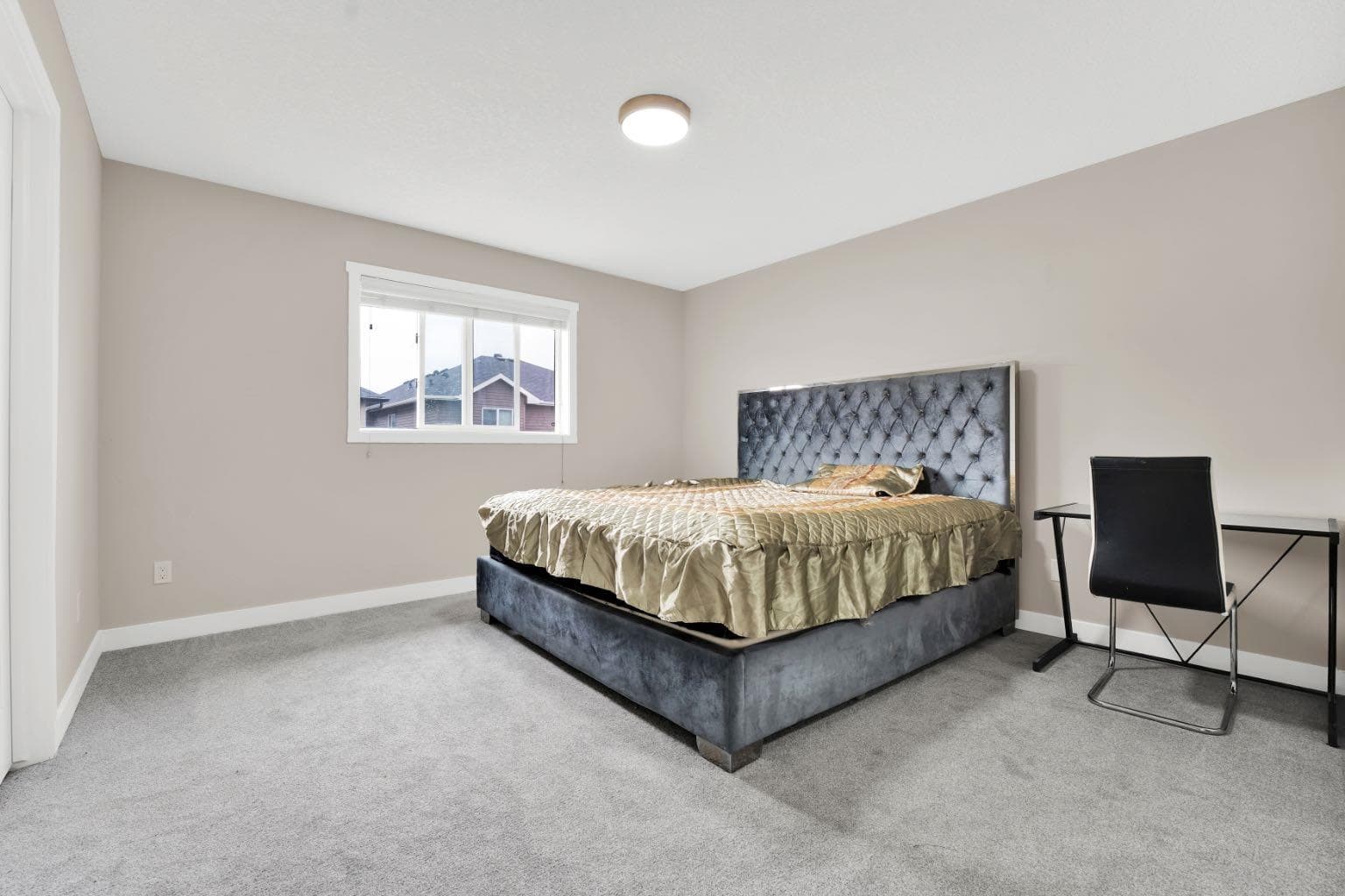 360 Saddlemont Boulevard NE