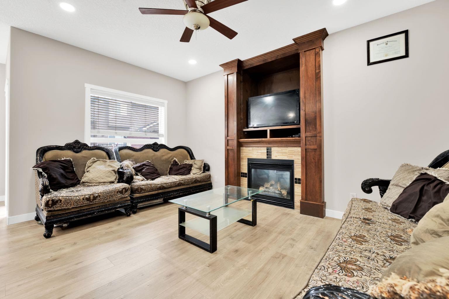 360 Saddlemont Boulevard NE