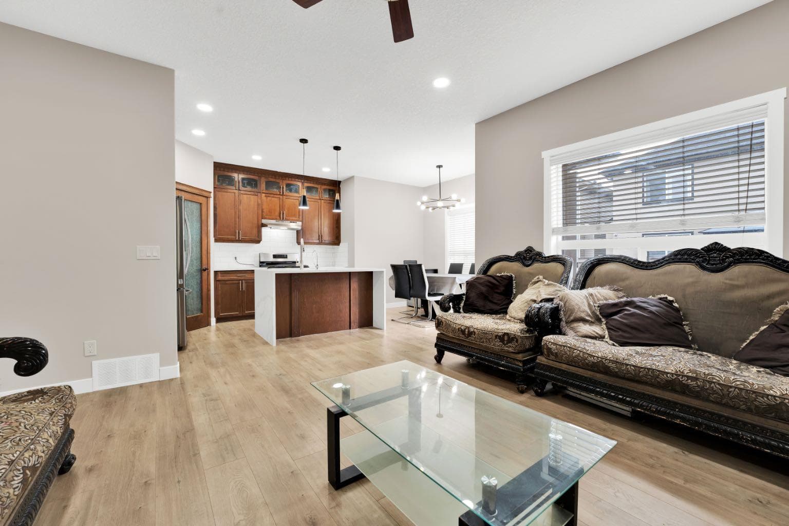 360 Saddlemont Boulevard NE