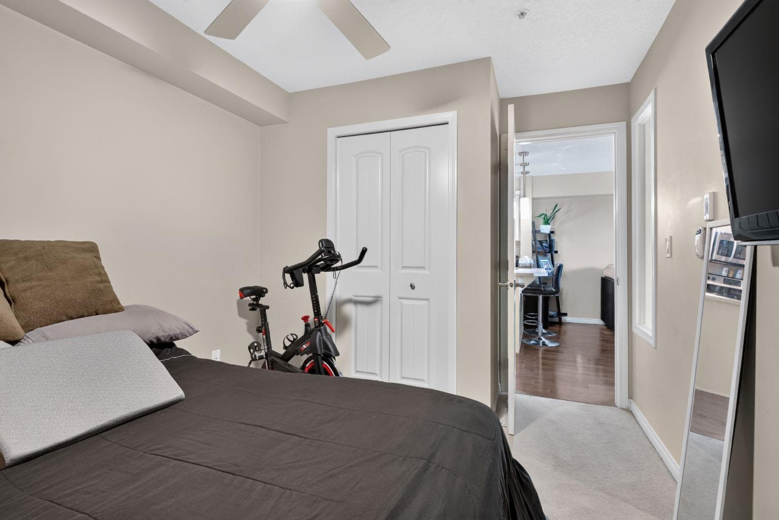204, 406 Cranberry Park SE