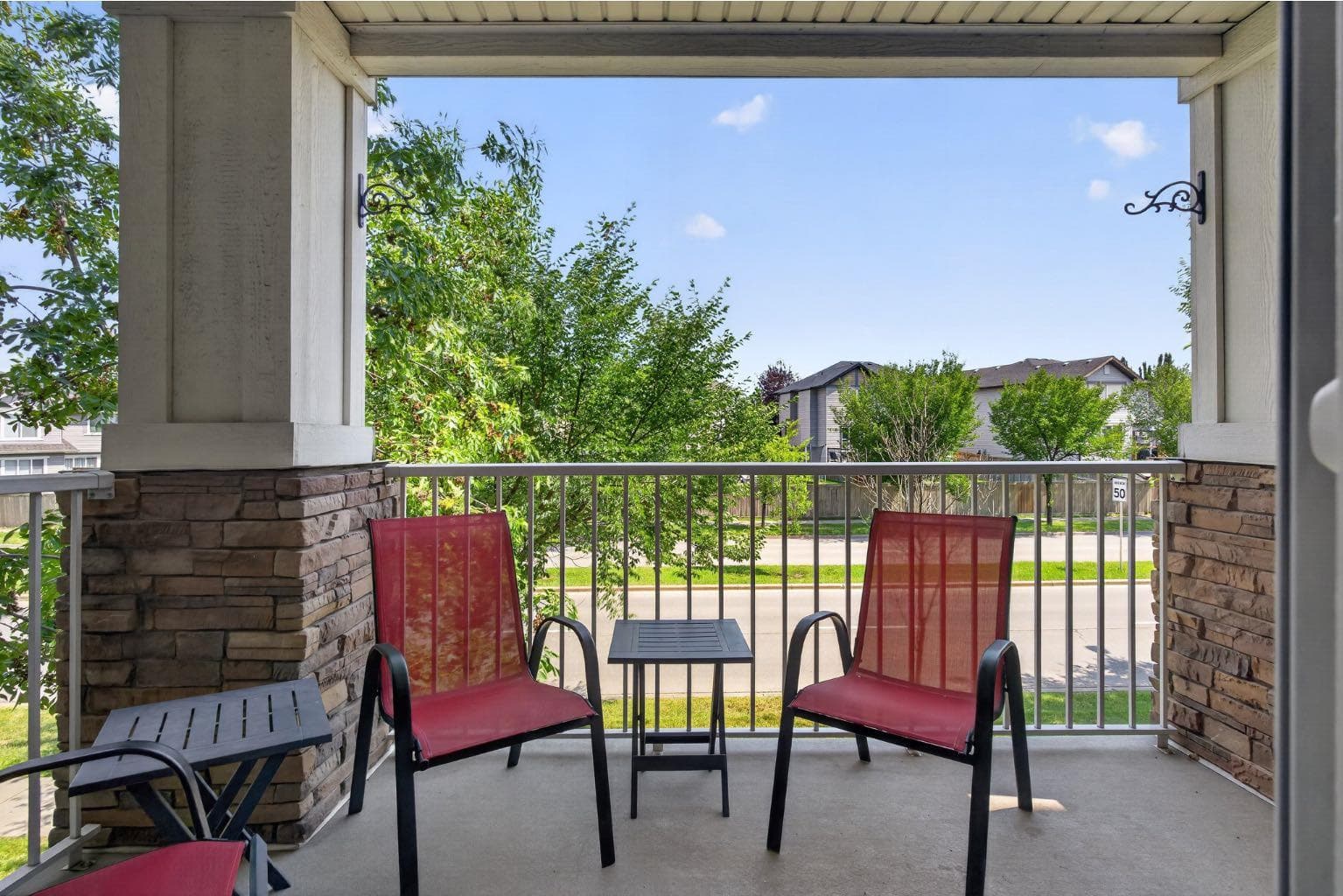 204, 406 Cranberry Park SE