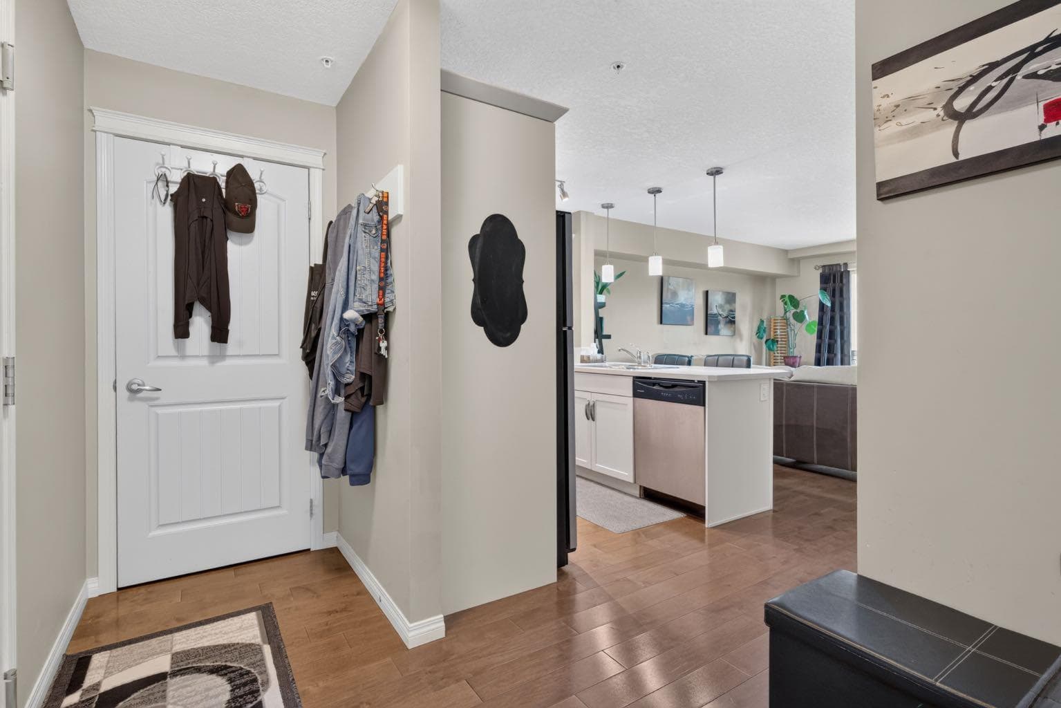 204, 406 Cranberry Park SE