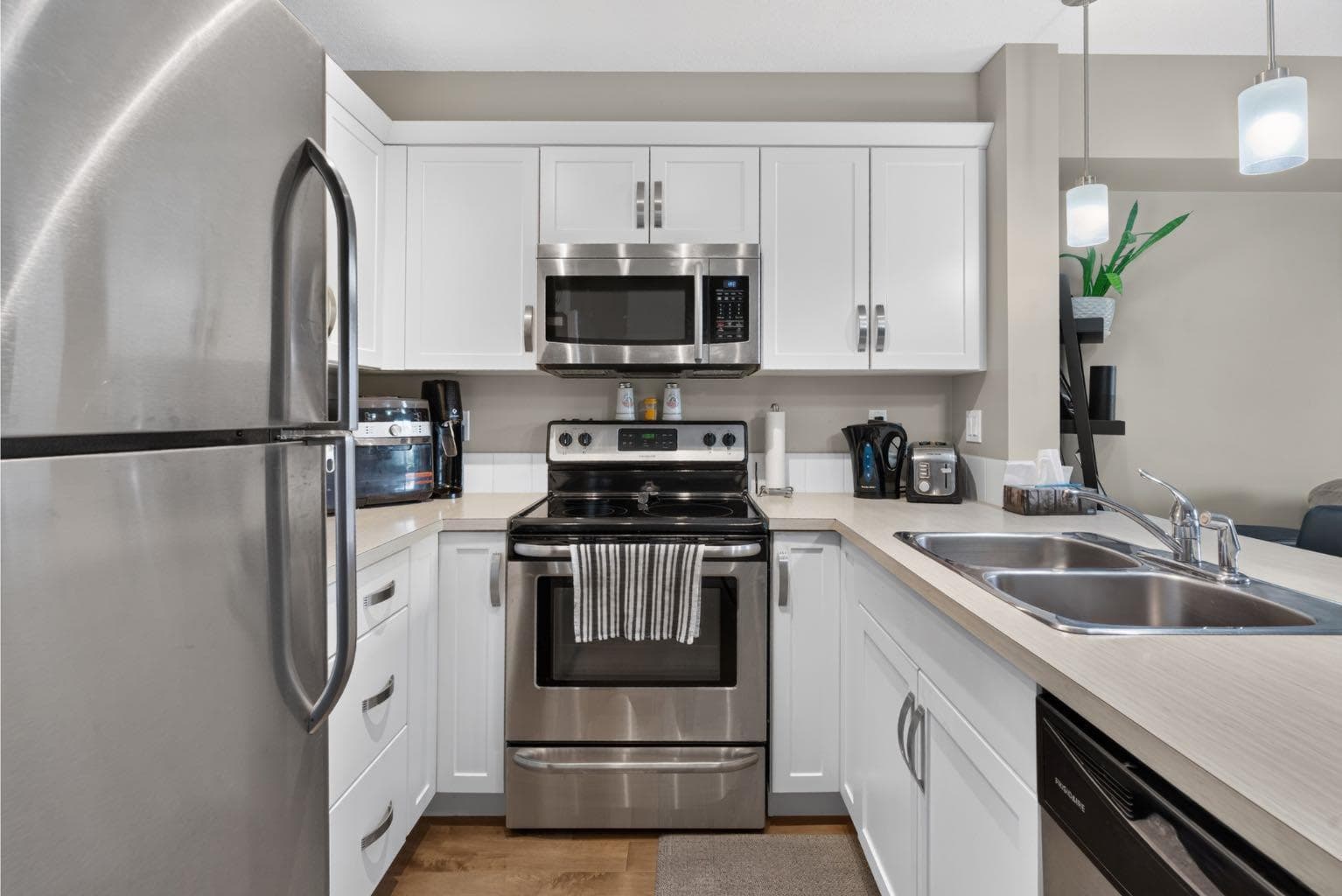 204, 406 Cranberry Park SE