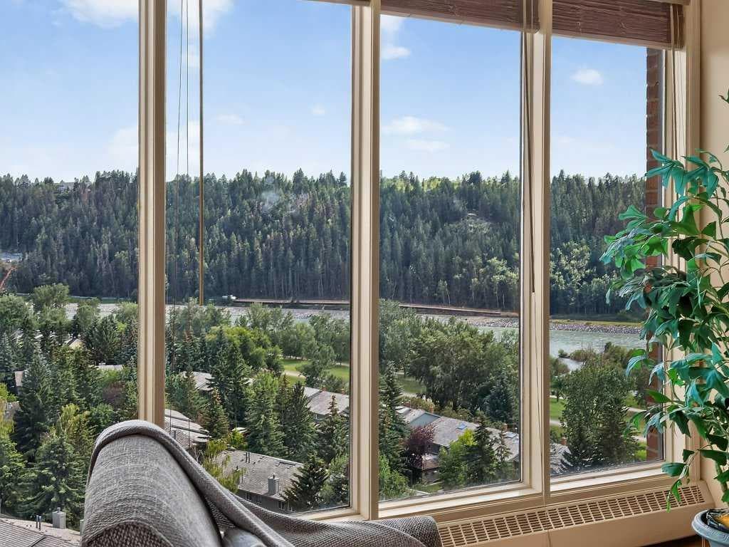 1607, 145 Point Drive NW