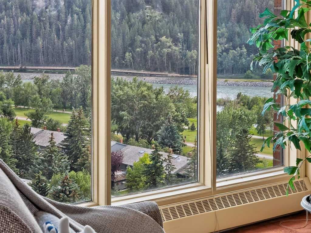 1607, 145 Point Drive NW